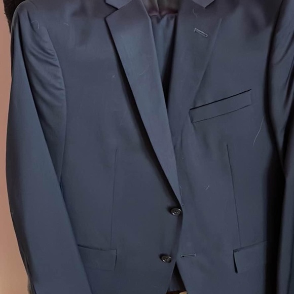 Joseph Abboud Suit. Never worn - Picture 4 of 5